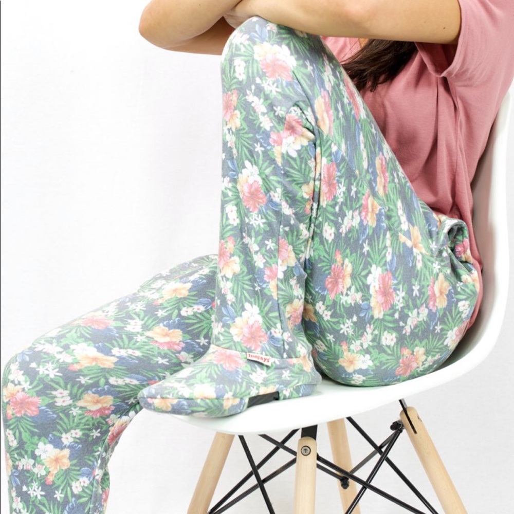 Floral Feejay’s sweatpants.
